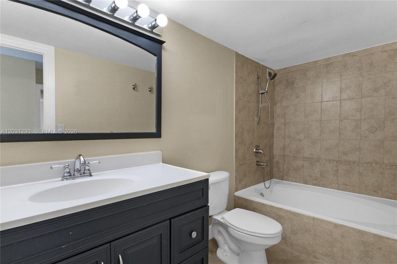 200 Leslie Dr , Unit 902, Hallandale Beach, FL 33009 Photo