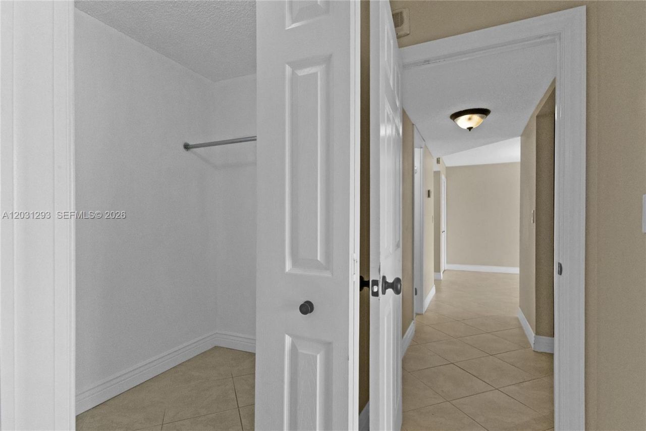 200 Leslie Dr , Unit 902, Hallandale Beach, FL 33009 Photo