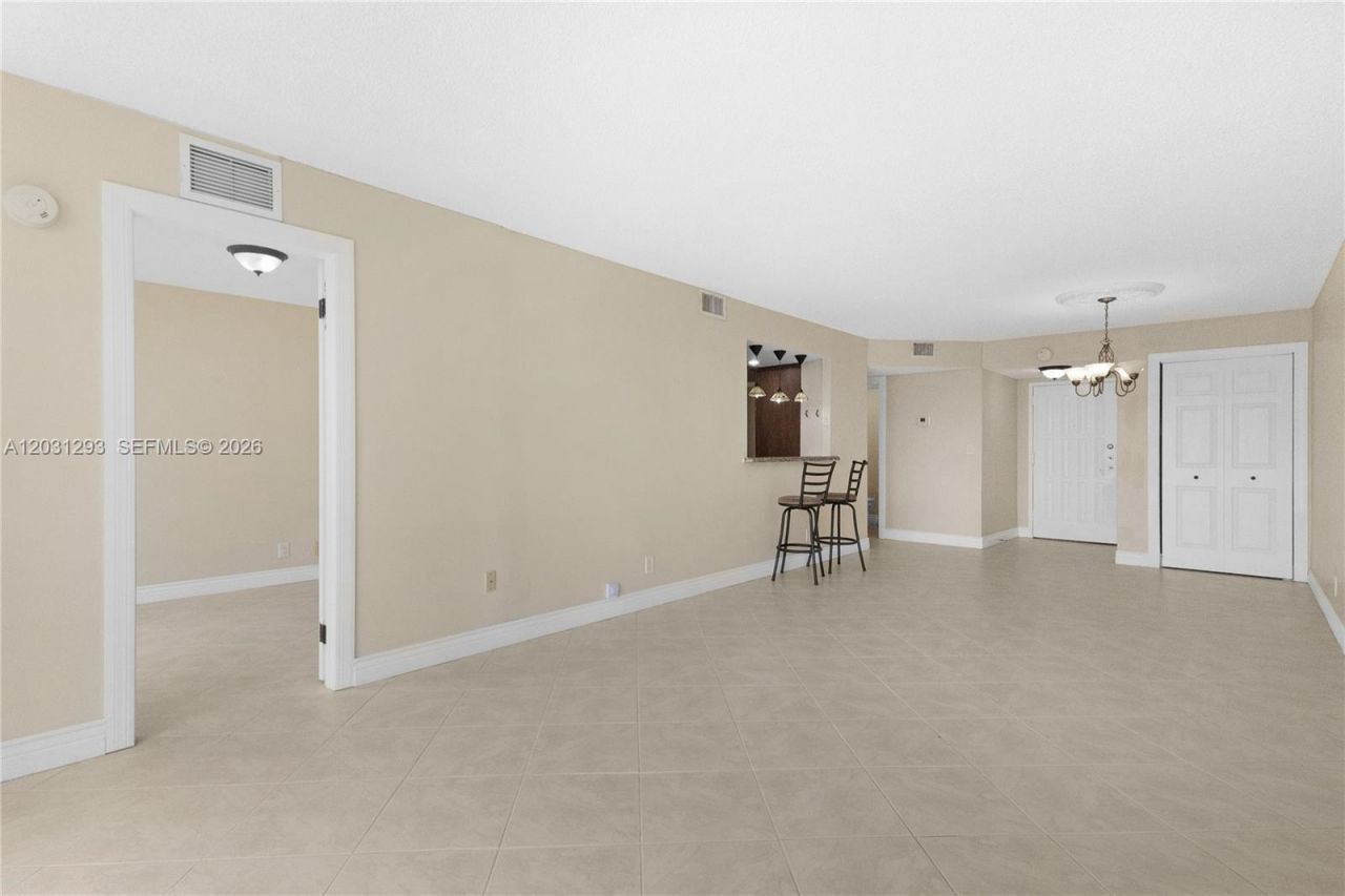 200 Leslie Dr , Unit 902, Hallandale Beach, FL 33009 Photo