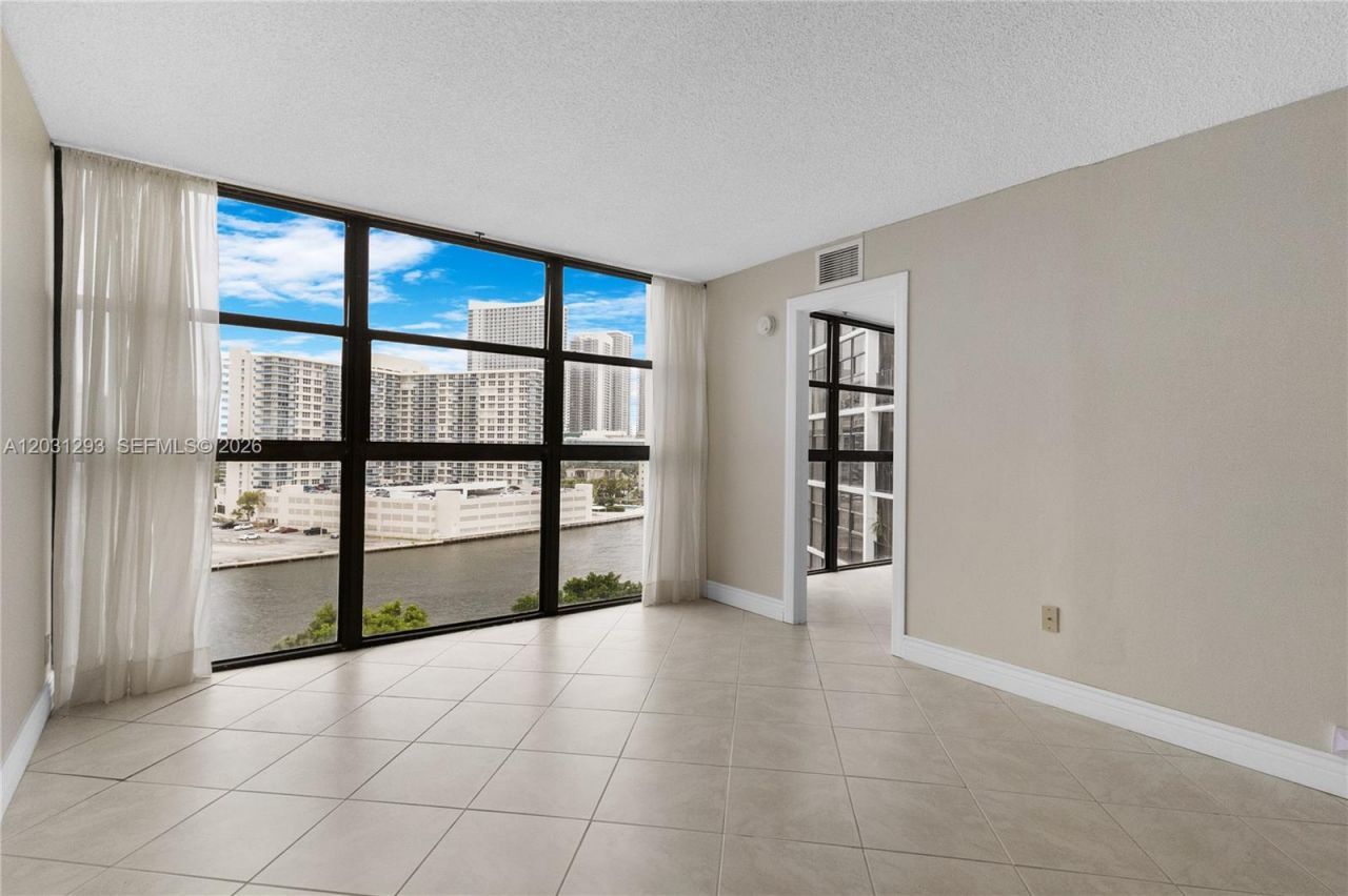 200 Leslie Dr , Unit 902, Hallandale Beach, FL 33009 Photo