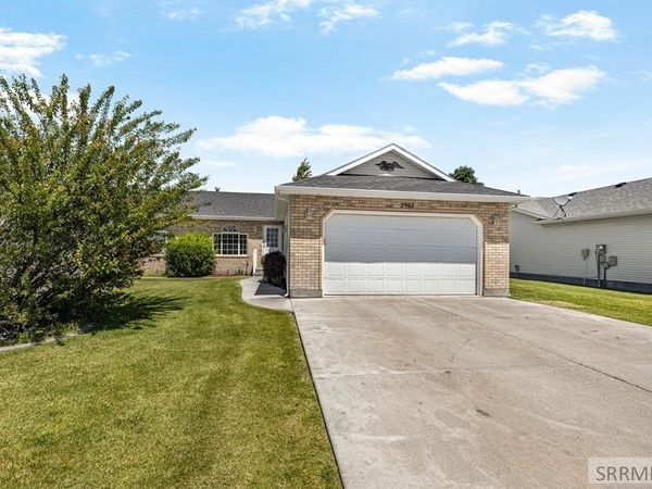 2907 E Courtyard Circle, AMMON, ID 83406
