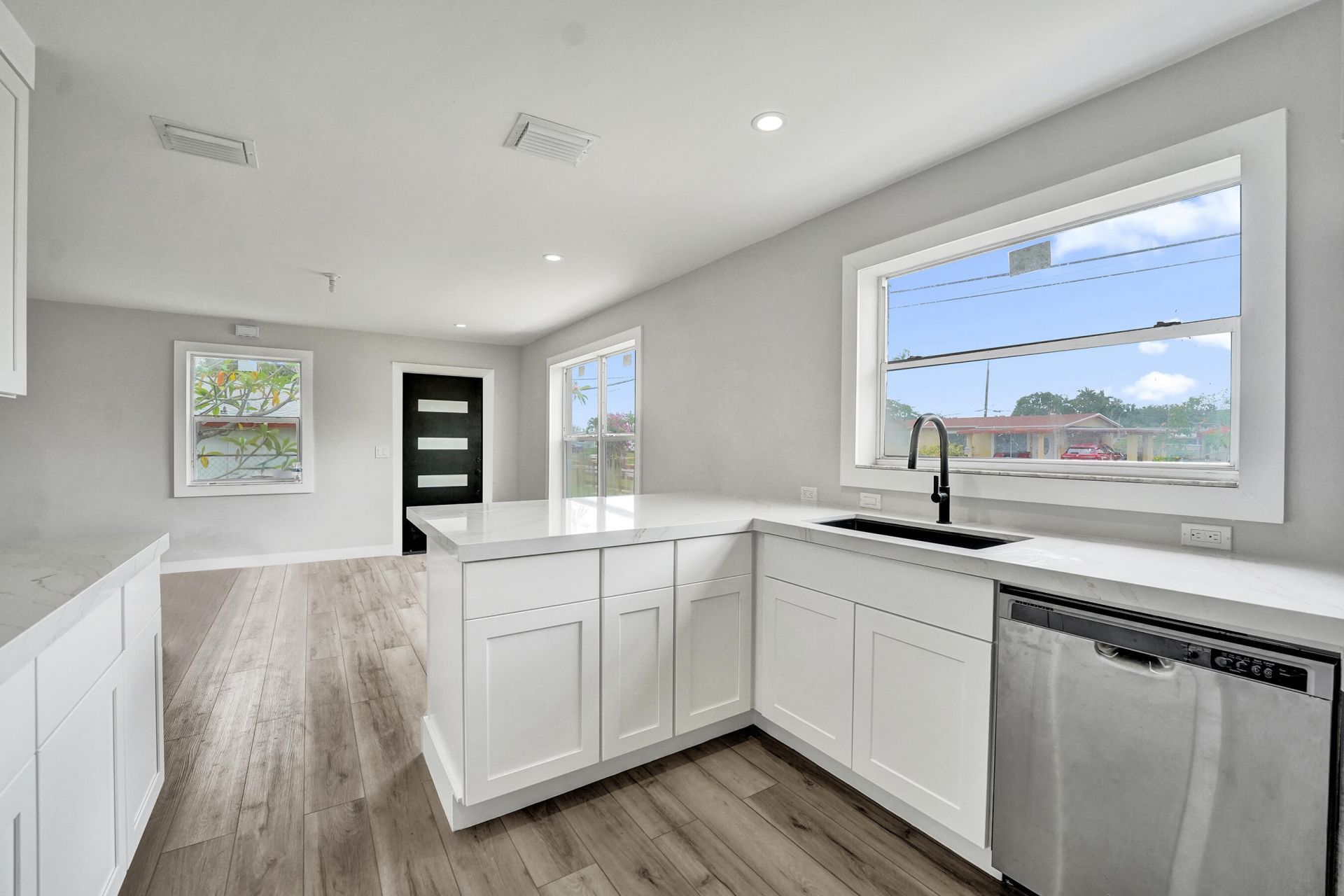5601 SW 36th Court, Davie, FL 33314 Photo