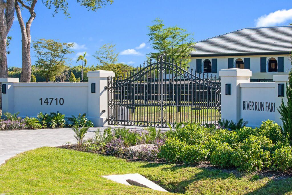 14710 Palm Beach Point Boulevard, Wellington, FL 33414 Photo