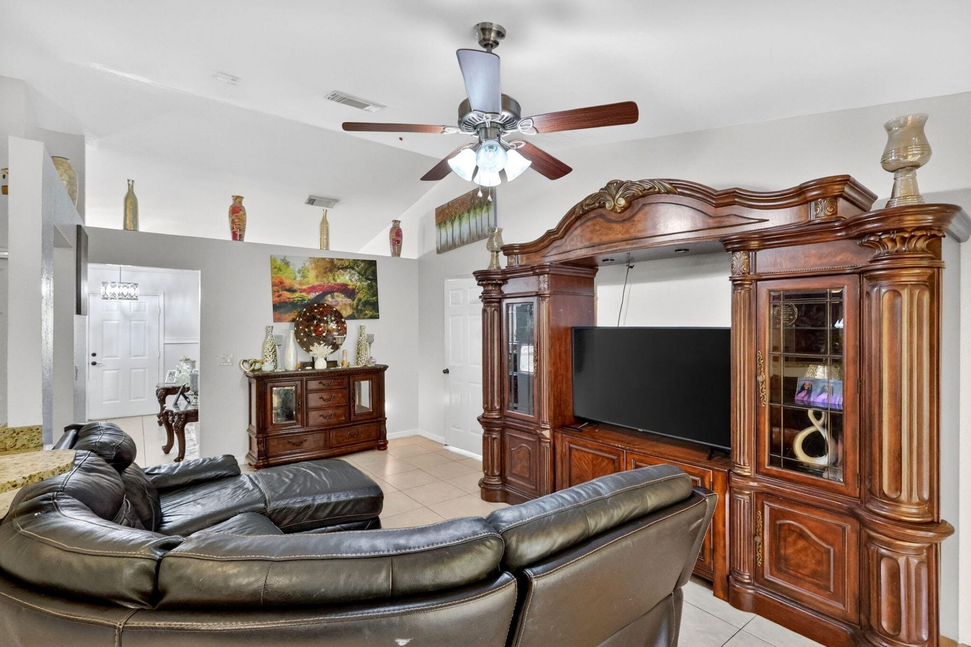 372 NW Hogan Street, Port Saint Lucie, FL 34983 Photo