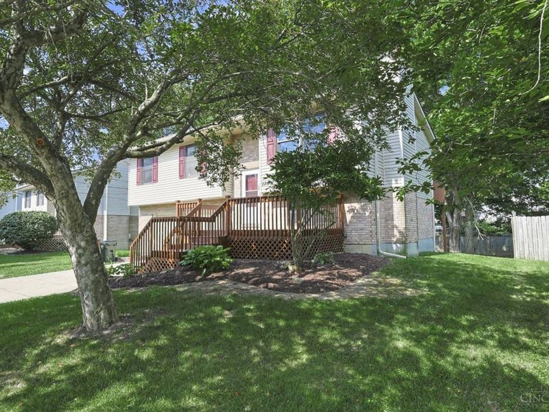 2708 Bradford Drive, Middletown, OH 45044 Photo 2