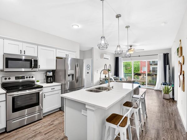1501 N Windsor Avenue, Unit 201, Cottage Grove, WI 53527