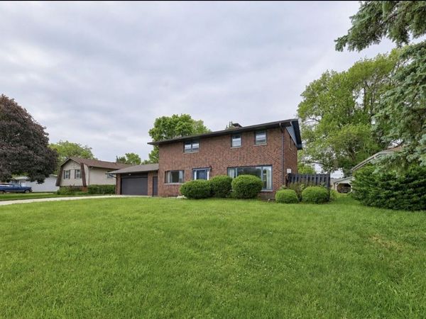 3102 1st Street, Emmetsburg, IA 50536