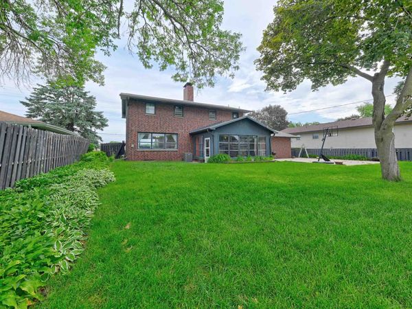 3102 1st Street, Emmetsburg, IA 50536