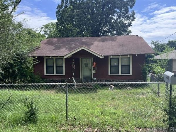 200 Mason Street , Hot Springs, AR 71913