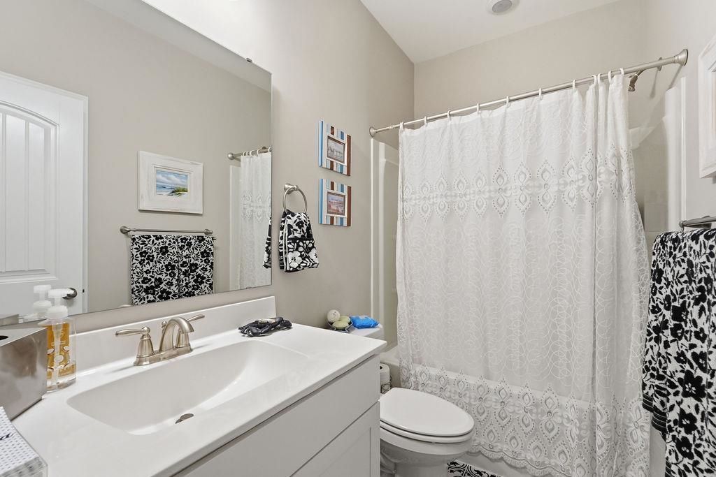 5015 Vinesia Dr.  Photo 12