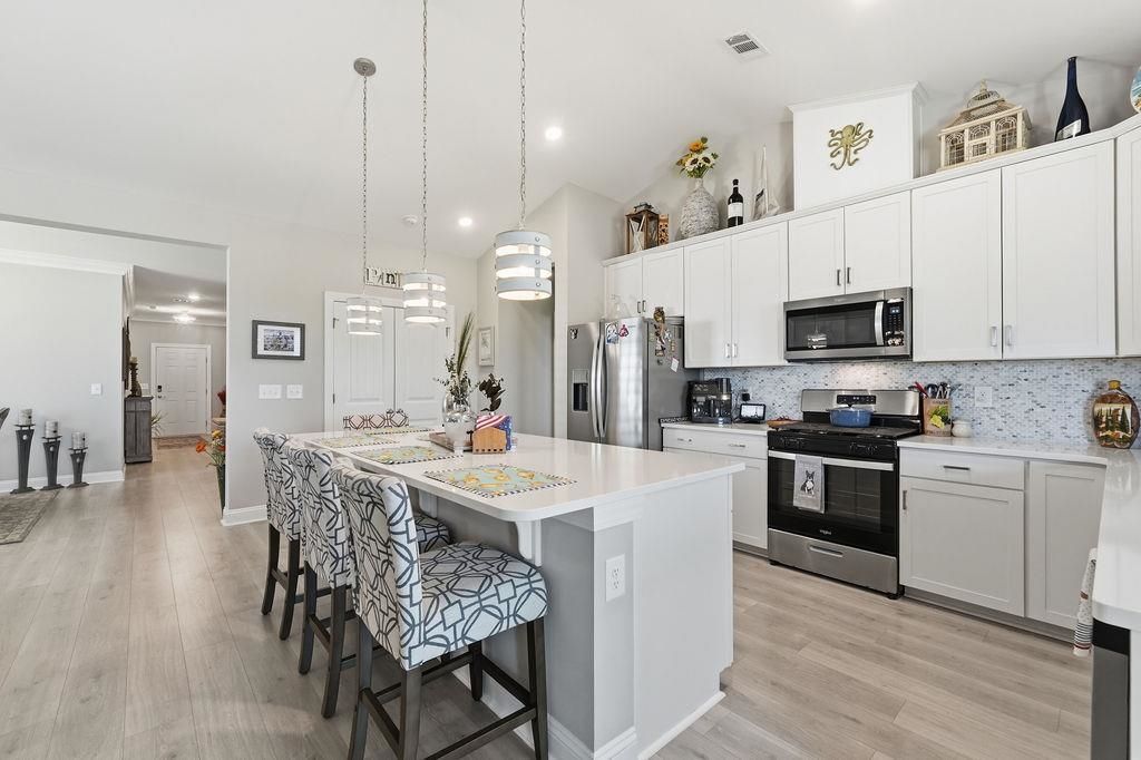 5015 Vinesia Dr.  Photo 5