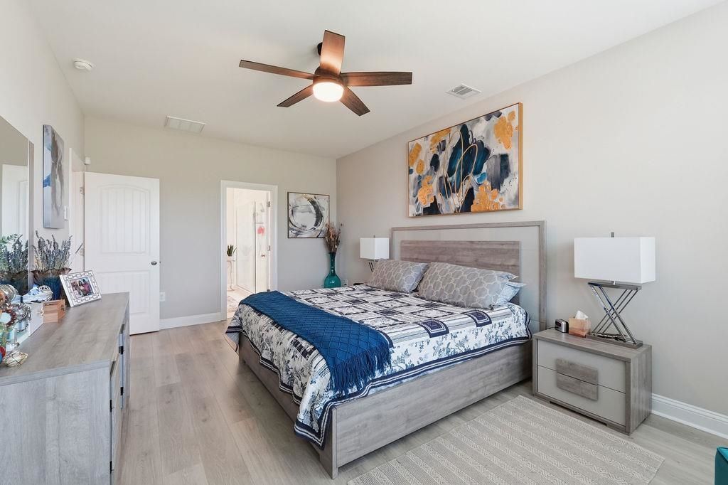 5015 Vinesia Dr.  Photo 7