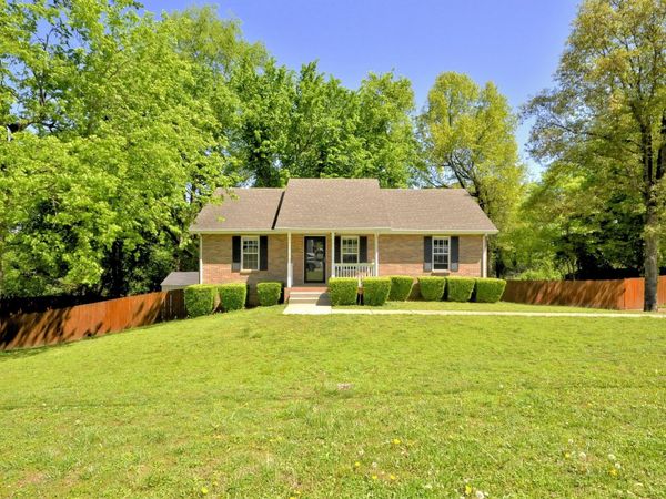 3253 N Senseney Cir , Clarksville, TN 37042