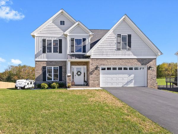 605 Spring Grove DR , Vinton, VA 24179