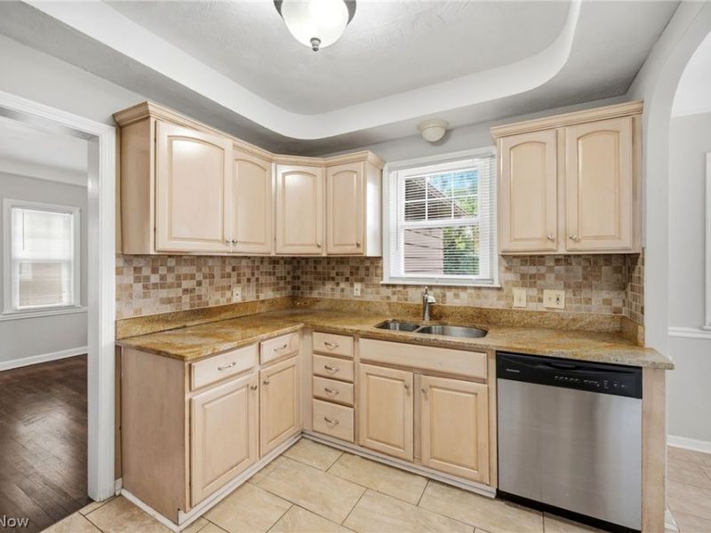 3889 Grenville Road, University Heights, OH 44118 Photo 10