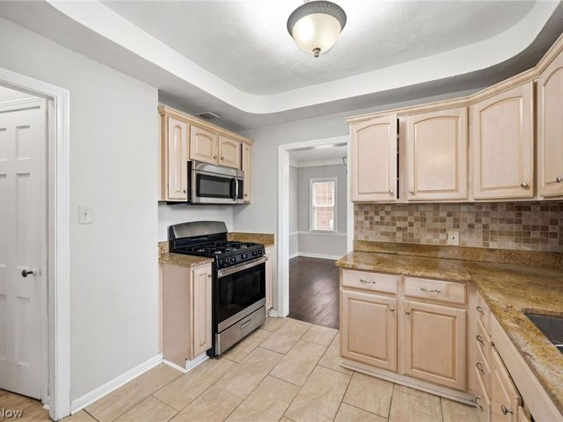 3889 Grenville Road, University Heights, OH 44118 Photo 9