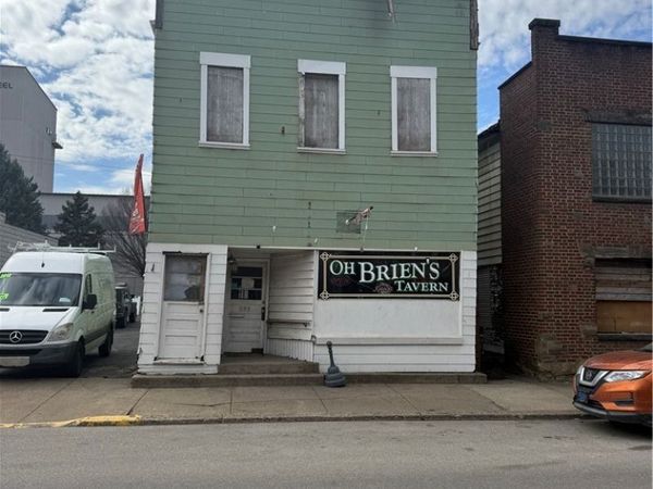855 Main Street , Follansbee, WV 26037