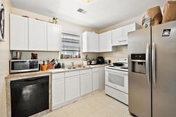 1855 Doscher Avenue photo 4