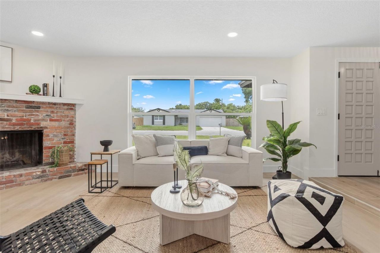 305 Robin Hill Drive , Altamonte Springs, FL 32701 Photo