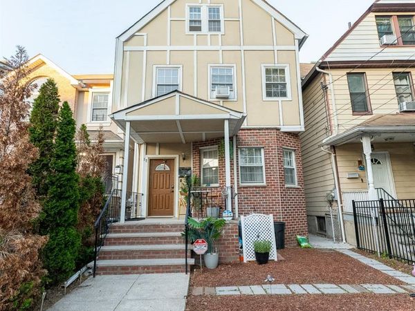 17 S 7th Avenue , Mount Vernon, NY 10550