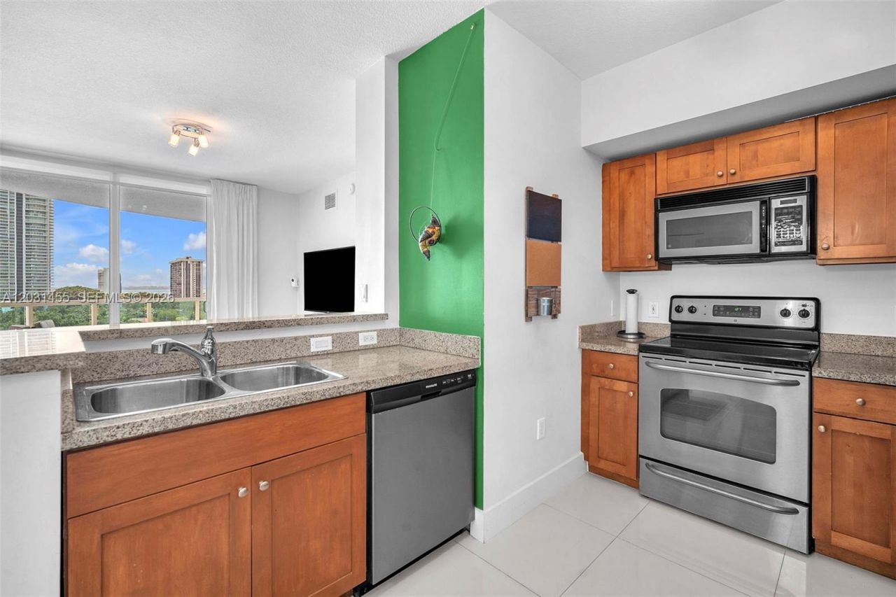 1723 SW 2nd Ave , Unit 1001, Miami, FL 33129 Photo