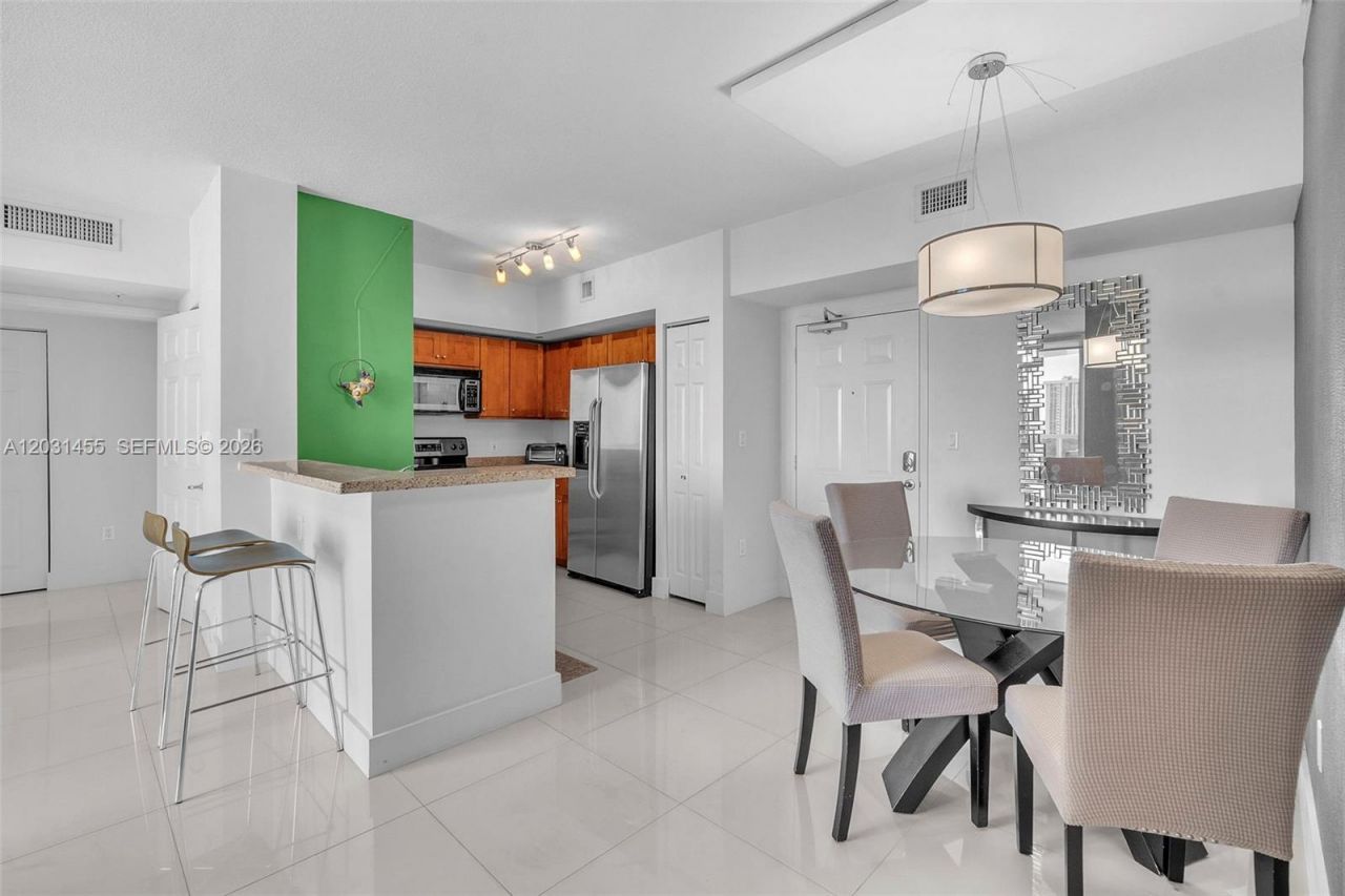 1723 SW 2nd Ave , Unit 1001, Miami, FL 33129 Photo