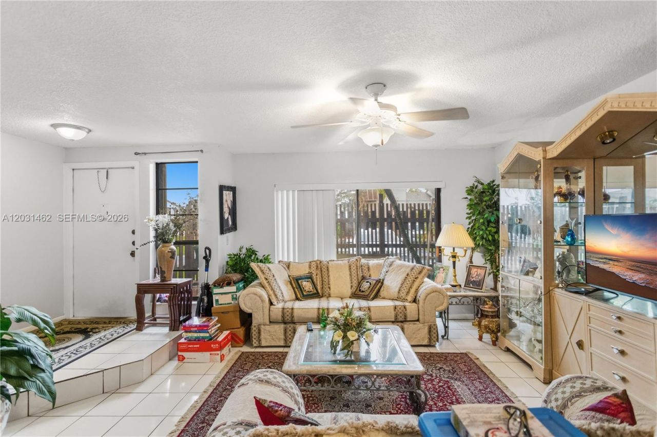 1184 NW 122nd Ter , Pembroke Pines, FL 33026 Photo