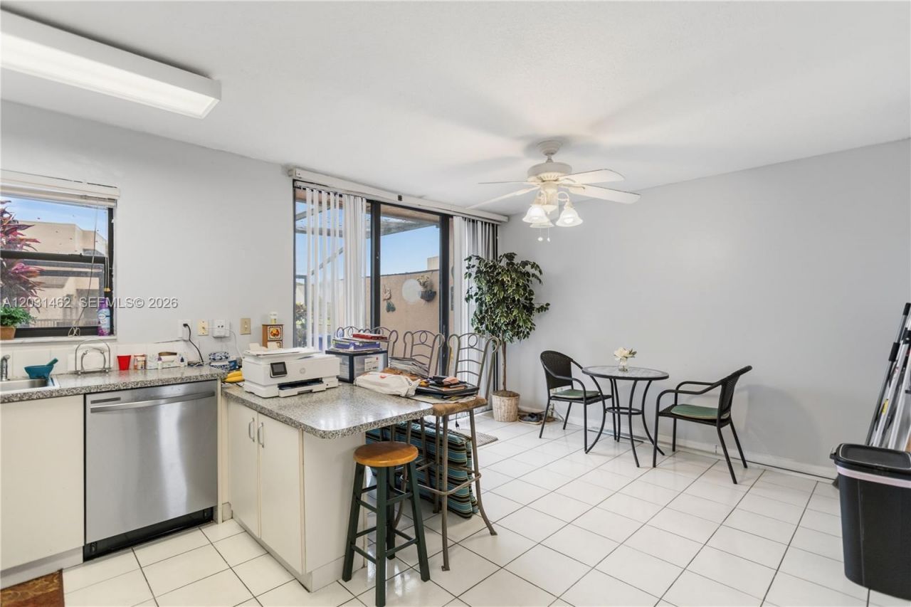 1184 NW 122nd Ter , Pembroke Pines, FL 33026 Photo
