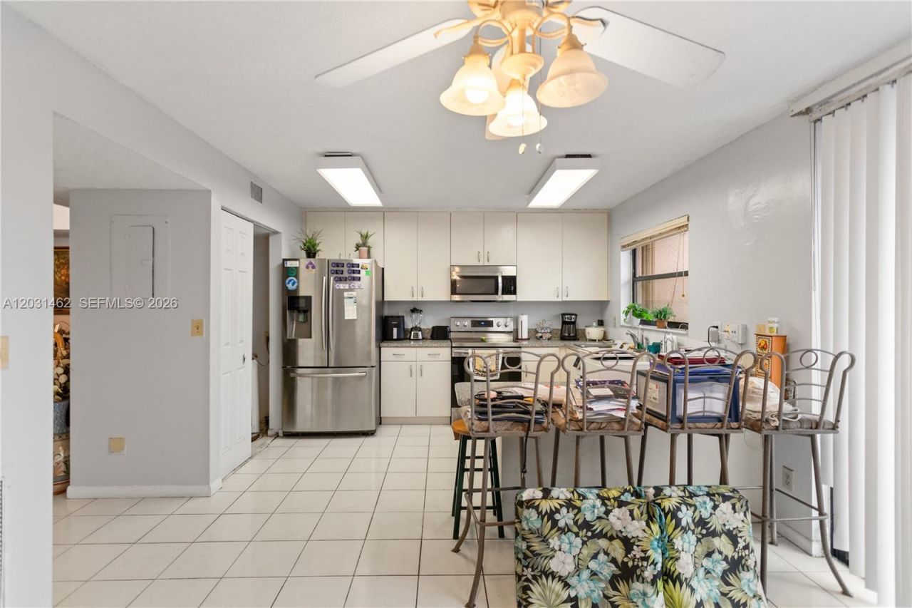 1184 NW 122nd Ter , Pembroke Pines, FL 33026 Photo