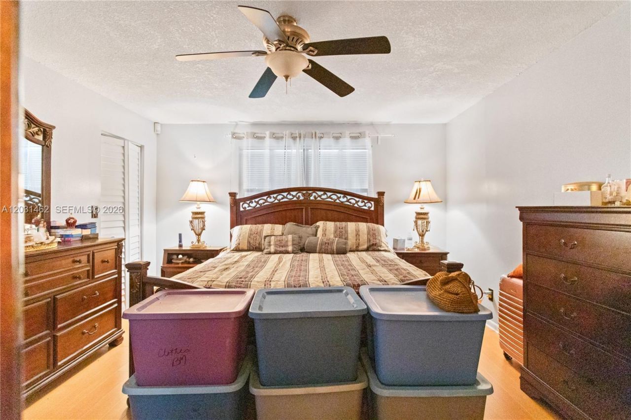 1184 NW 122nd Ter , Pembroke Pines, FL 33026 Photo