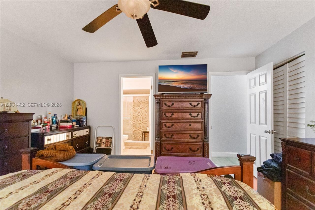 1184 NW 122nd Ter , Pembroke Pines, FL 33026 Photo