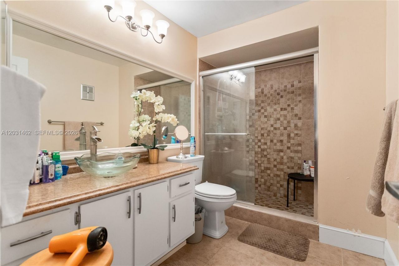 1184 NW 122nd Ter , Pembroke Pines, FL 33026 Photo