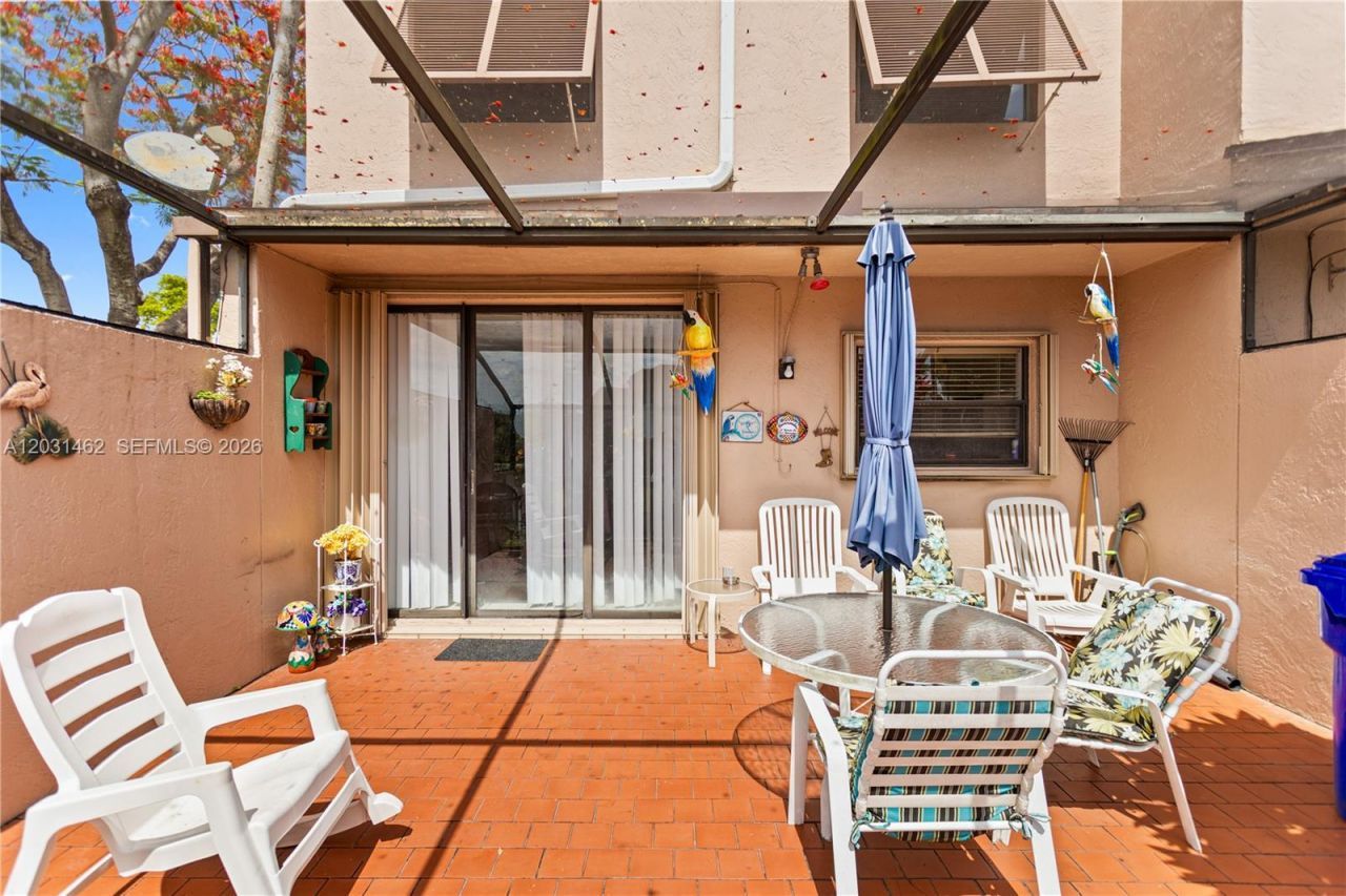 1184 NW 122nd Ter , Pembroke Pines, FL 33026 Photo