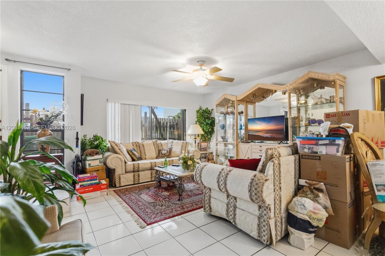 1184 NW 122nd Ter , Pembroke Pines, FL 33026 Photo