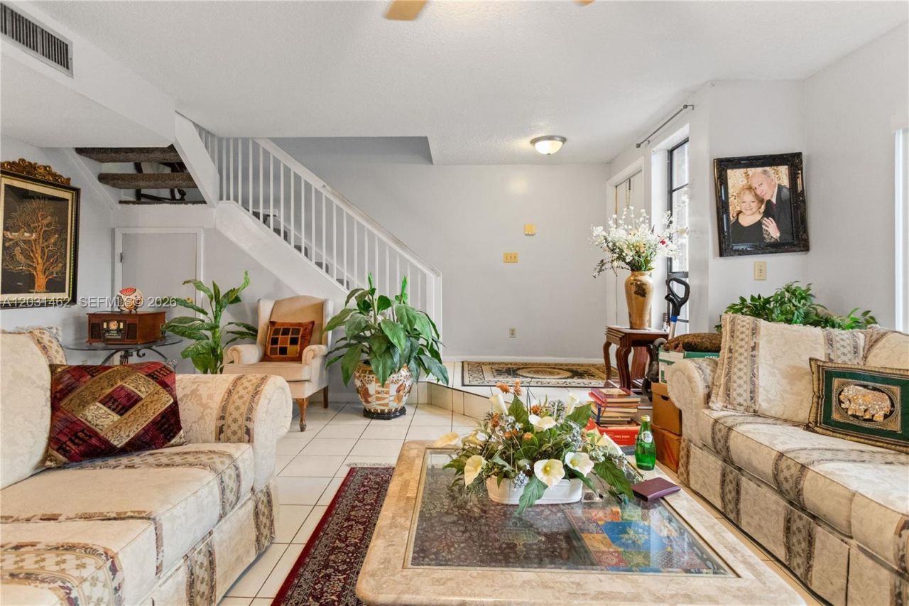 1184 NW 122nd Ter , Pembroke Pines, FL 33026 Photo