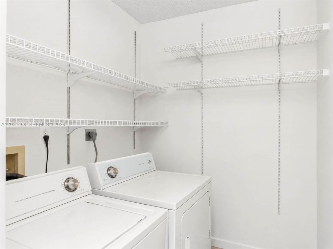 19701 E Country Club Dr , Unit 5604, Aventura, FL 33180 Photo