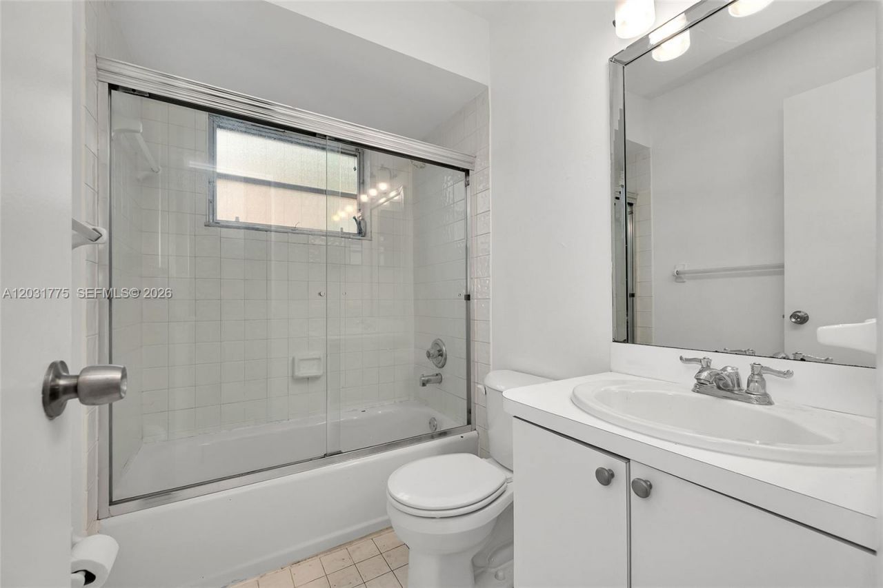 23 NW 109th Ave, Unit 5-S, Miami, FL 33172 Photo