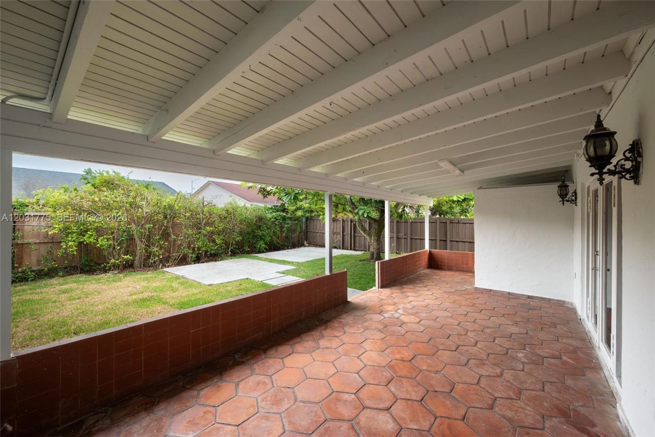 23 NW 109th Ave, Unit 5-S, Miami, FL 33172 Photo