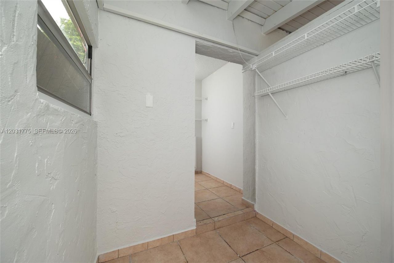 23 NW 109th Ave, Unit 5-S, Miami, FL 33172 Photo
