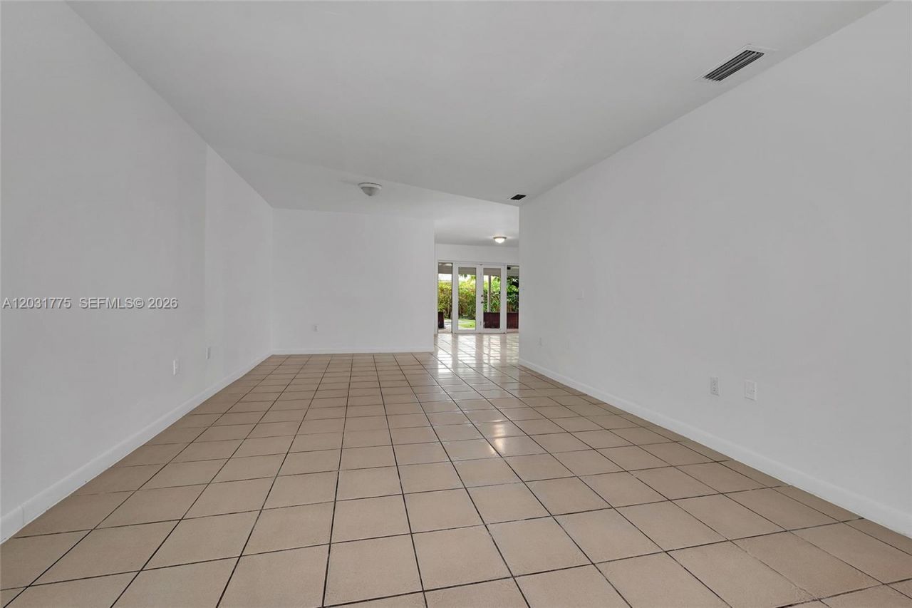 23 NW 109th Ave, Unit 5-S, Miami, FL 33172 Photo
