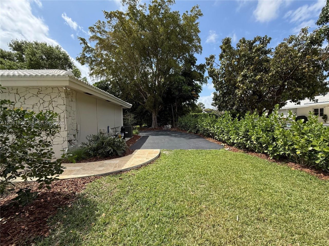 8845 SW 176th Ter, Palmetto Bay, FL 33157 Photo