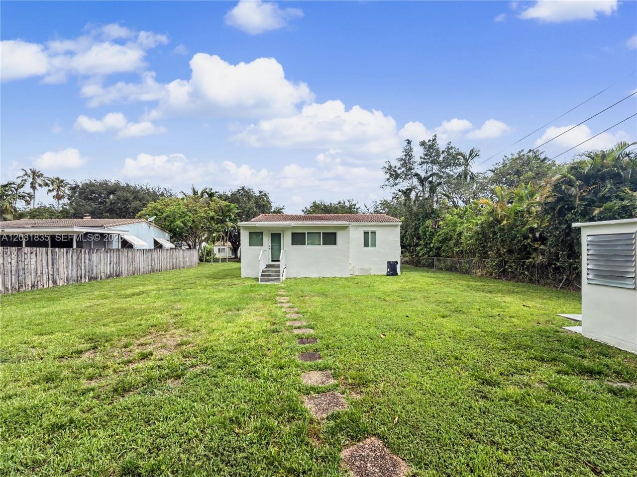 436 Lark Ave , Unit n/a, Miami Springs, FL 33166 Photo