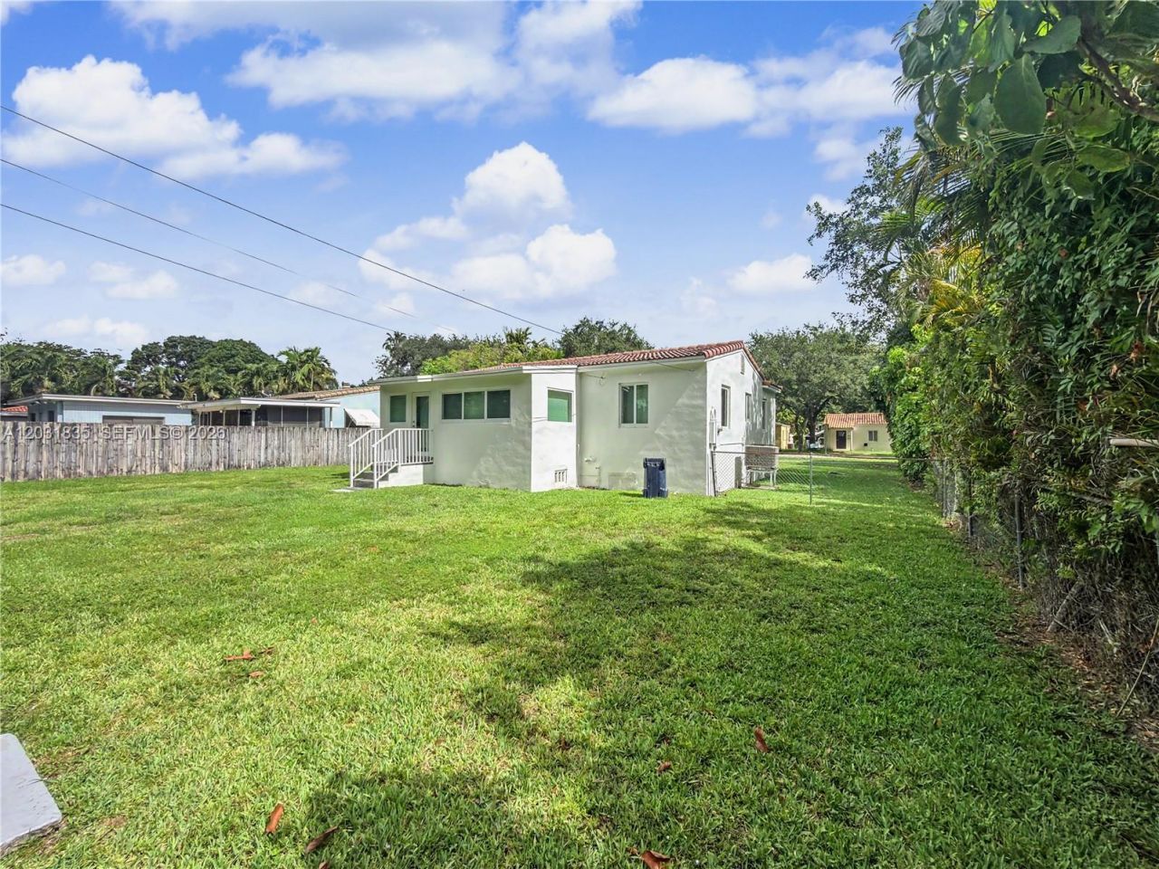 436 Lark Ave , Unit n/a, Miami Springs, FL 33166 Photo
