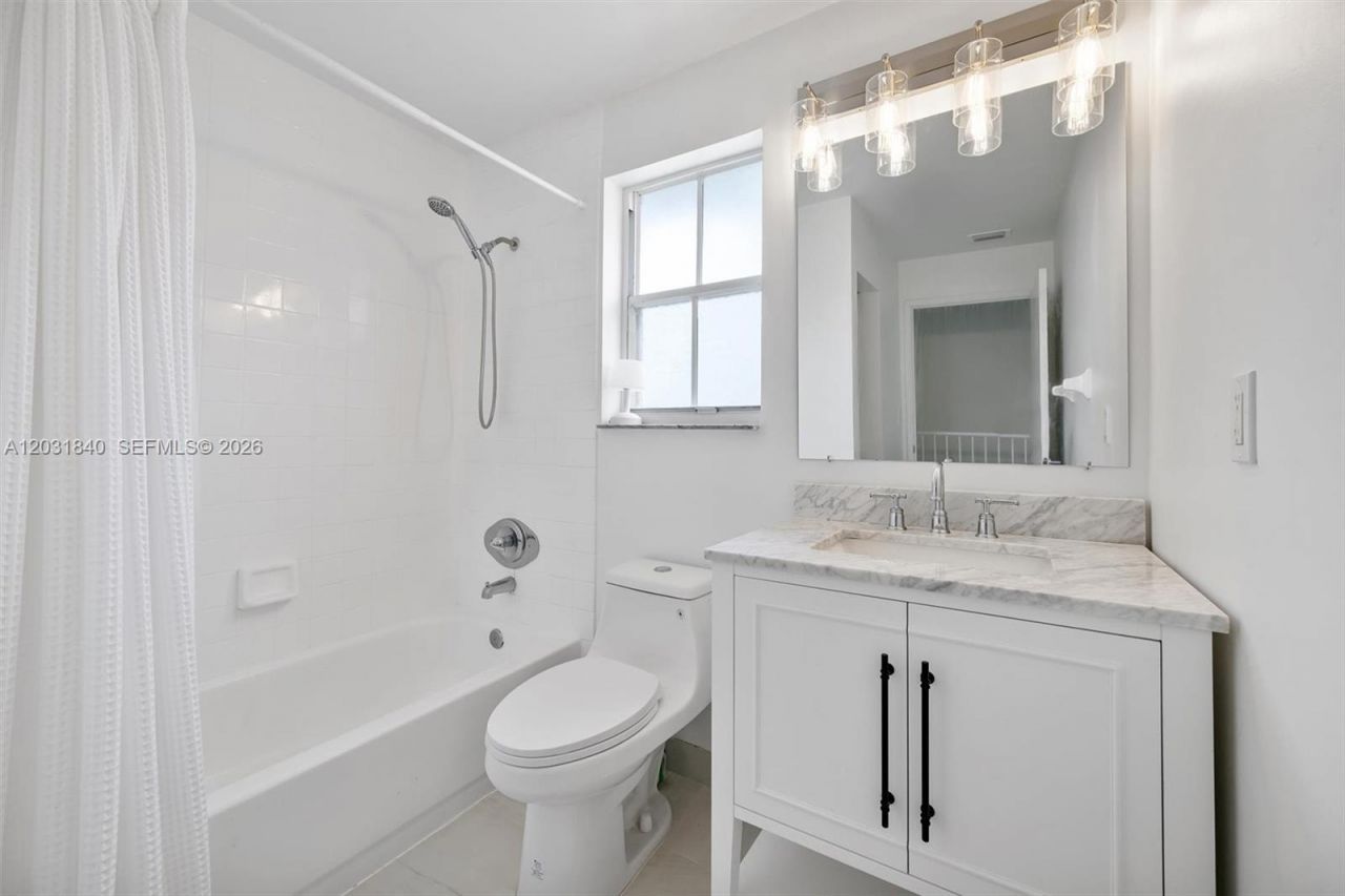 421 SW 3rd St , Unit 16, Miami, FL 33130 Photo