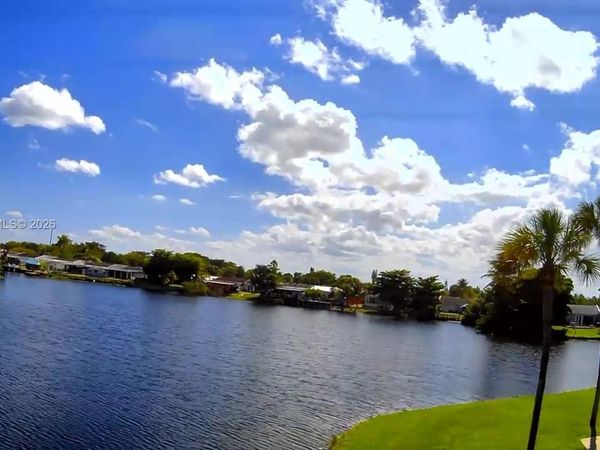 12860 SW 43rd Dr, Unit 146-B, Miami, FL 33175