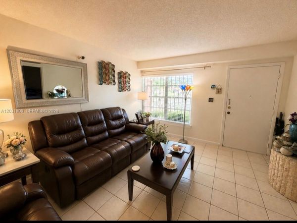 12860 SW 43rd Dr, Unit 146-B, Miami, FL 33175