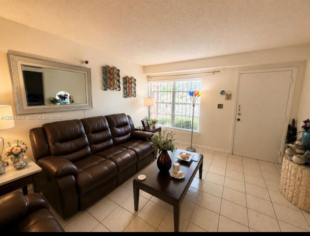 12860 SW 43rd Dr, Unit 146-B, Miami, FL 33175 Photo