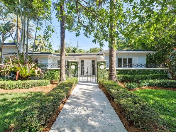 1037 Alfonso Ave , Coral Gables, FL 33146