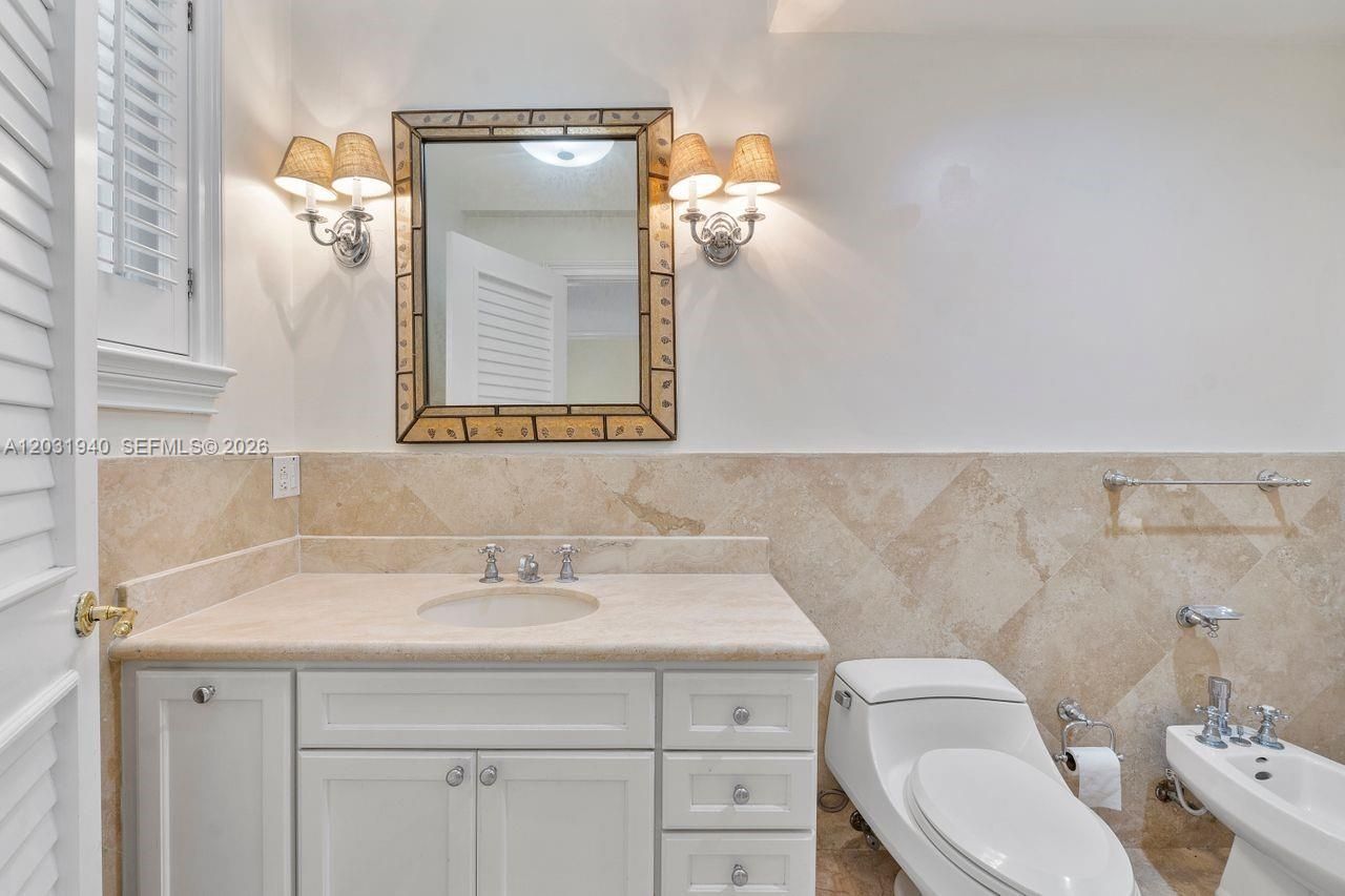 1037 Alfonso Ave , Coral Gables, FL 33146 Photo