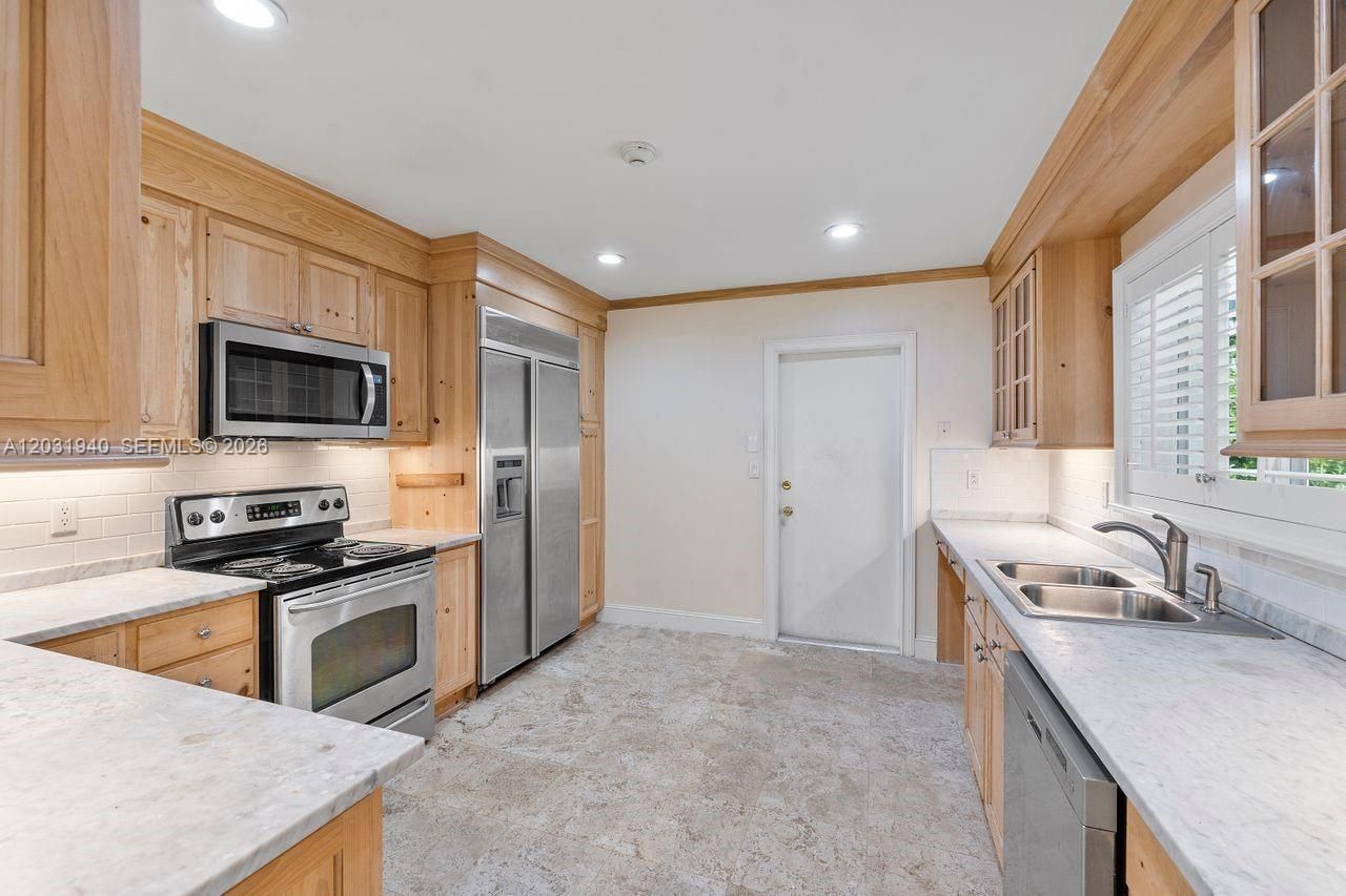 1037 Alfonso Ave , Coral Gables, FL 33146 Photo